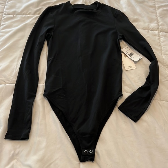 Good American Tops - Good American black long sleeve bodysuit